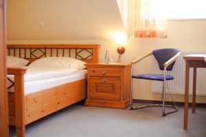 doppelbett-zimmer-hotel-meis-gratz